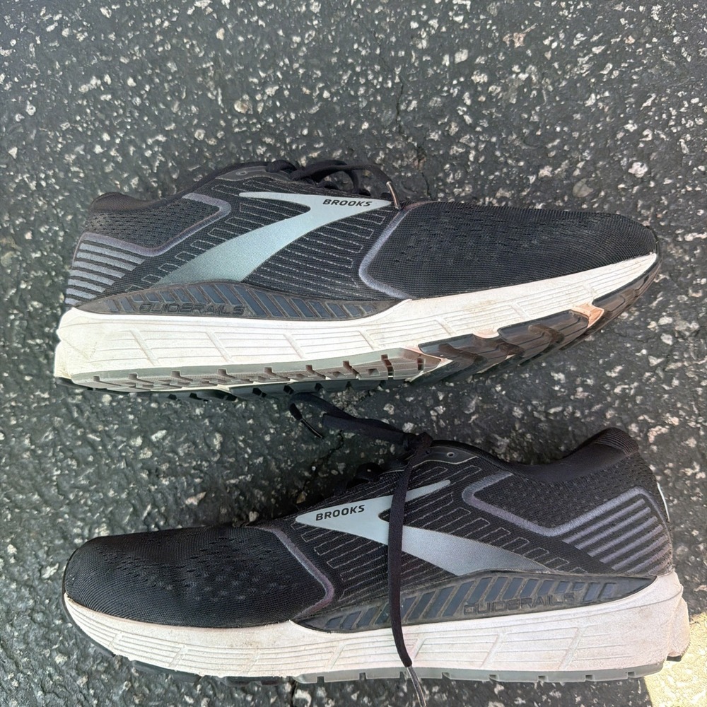 Brooks Beast 20 Shoes Mens 13 Wide Black Athletic Running Walking Sneaker used - Picture 4 of 9